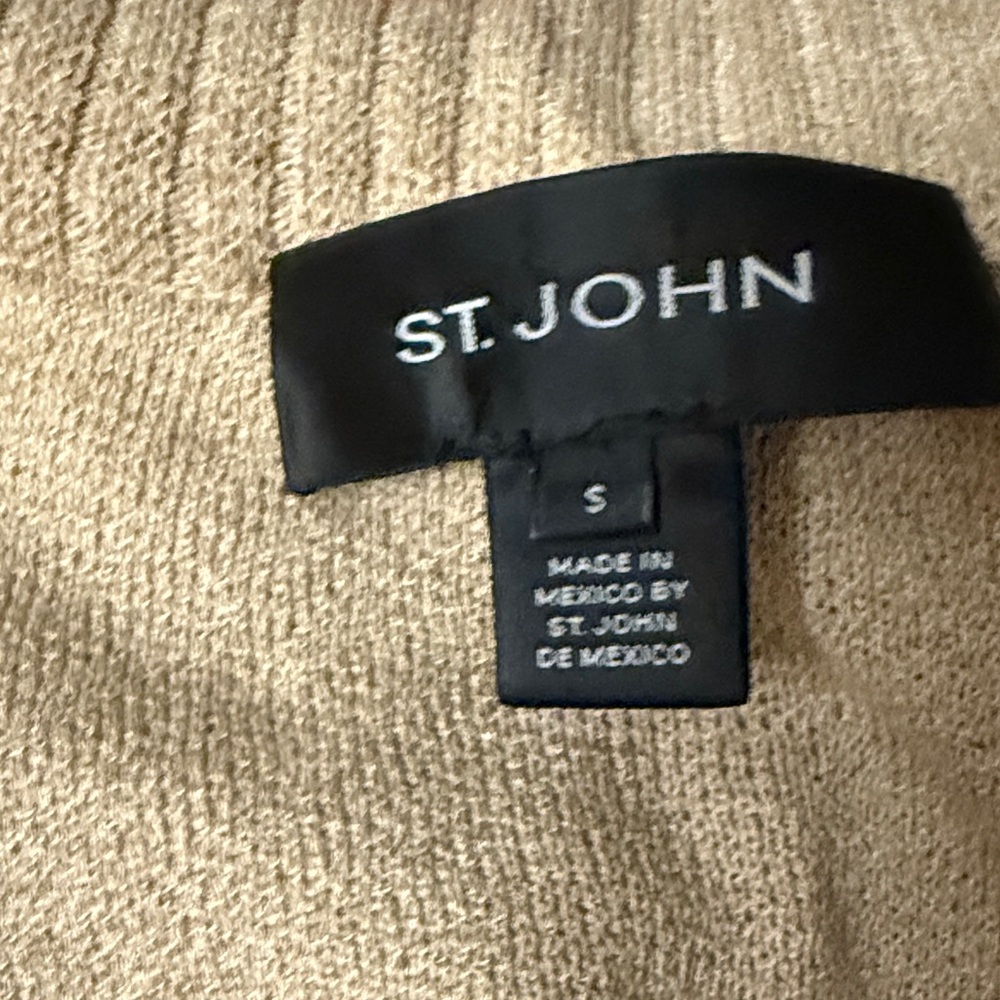 St. John Collection Beige Belted Trench Blazer Sweater NWOT + added button - Picture 2 of 6